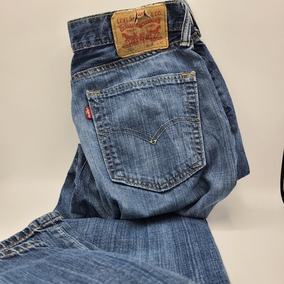 Levi's 514 Jeans / 31x32 / Dark Blue Denim - Picture 4 of 8